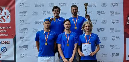 Srebrny medal tenisistów Uniwersytetu Jagiellońskiego na Akademickich Mistrzostwach Polski -  Sopot 7-10 czerwca 2022 r.