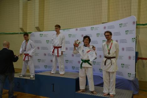 Zdjęcie nr 1 (3)
                                	                             Brązowy medal dla zawodnika  klubu karate kyokushin Uniwersytetu Jagiellońskiego  na Akademickich Mistrzostwach Polski Karate WKF, które odbyły się  we Wrocławiu.
                            